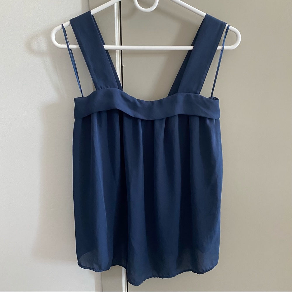 H&M Blue sleeveless flowy top